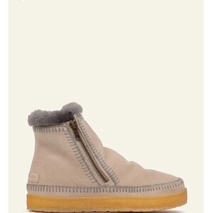 Laidback London Setsu Crochet Crepe Ankle Boot Sand Suede Grey